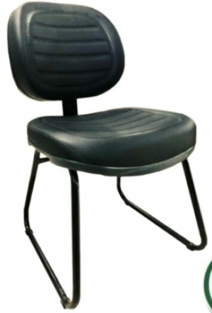 CAD - 07 Cadeira Executiva Esk Costurada