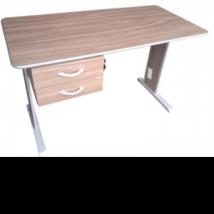 ME - 01 Mesa Para Escritorio Linha Uno 15 m.m varias cores (100x060 120x060 140x060 160x060)